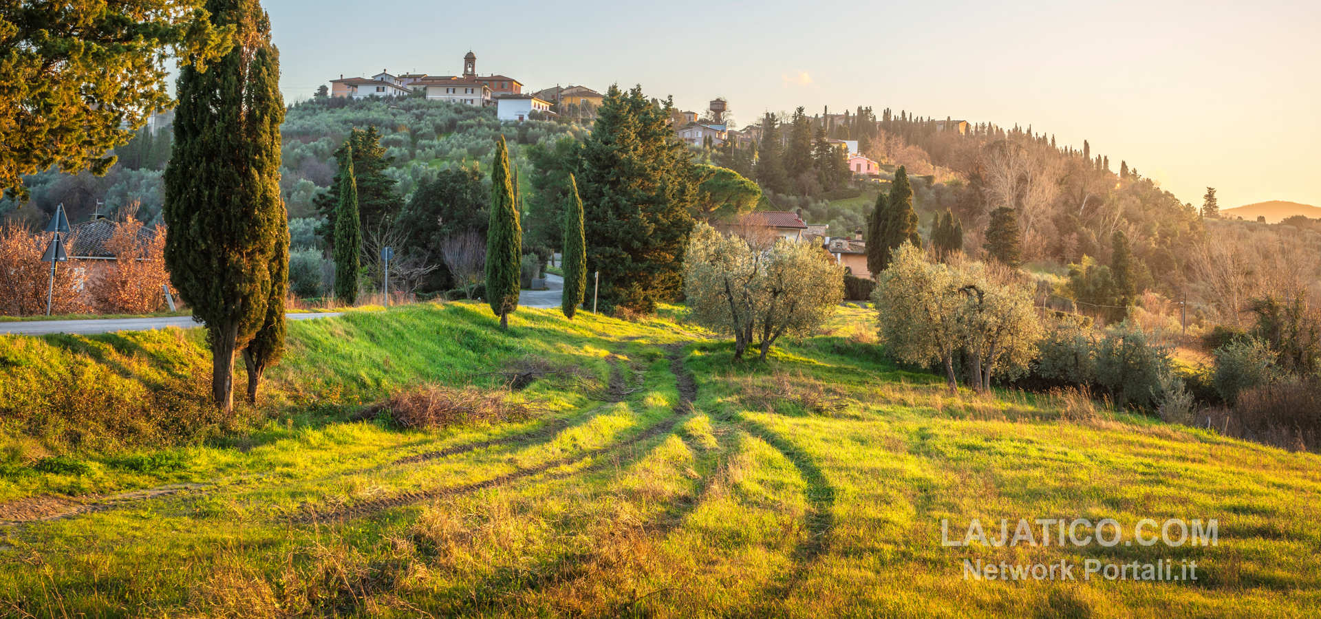Vista aerea di Lajatico, città medievale toscana